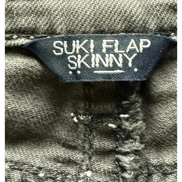 Silver Jeans Womens Grey Suki Flap Skinny Size 26x31 Distressed Soft Denim - Picture 8 of 12
